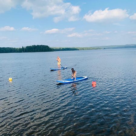 Вилла Sjoenaera Stuga Med Bat Och Bastu Ramkvilla Экстерьер фото